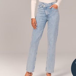 Abercrombie & Fitch, Curve Love, Ultra High Rise 90’s Straight Jean